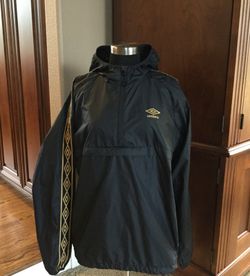 umbro men's L wind breaker (black/gold)