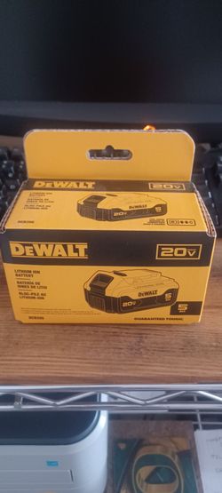 DeWALT DCB205  5.0AH 20V MAX  Lithium-Ion Battery🔥GENUINE DEWALT⭐NEW