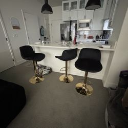4 Bar Stools