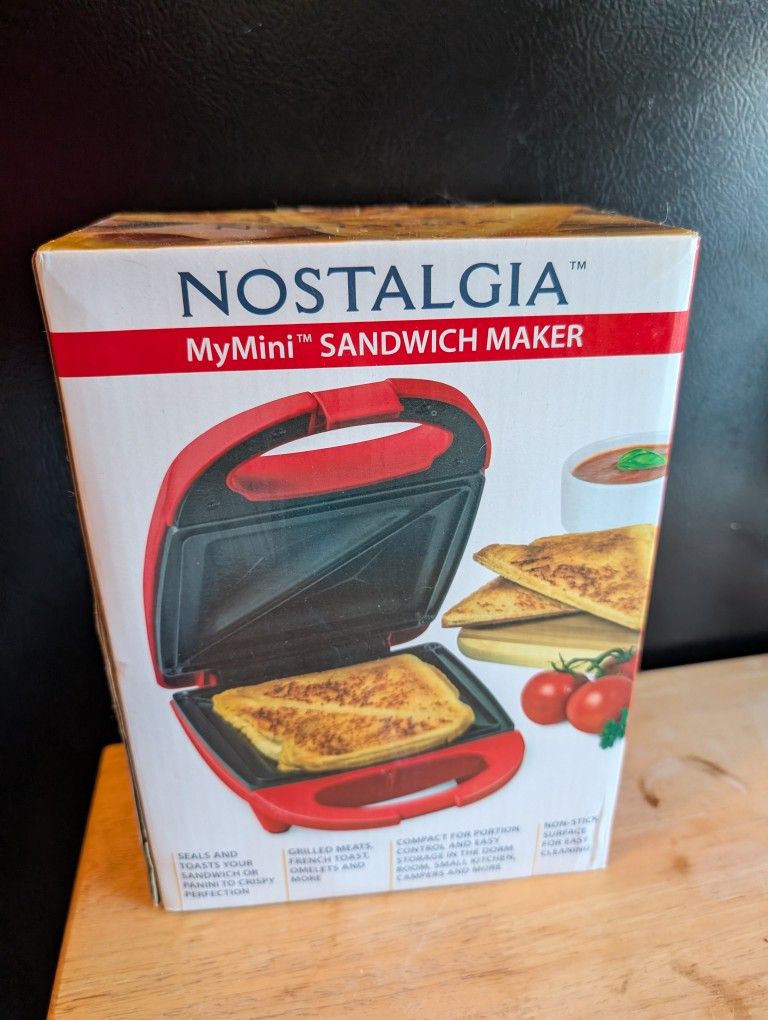 Nostalgia Sandwich Maker New