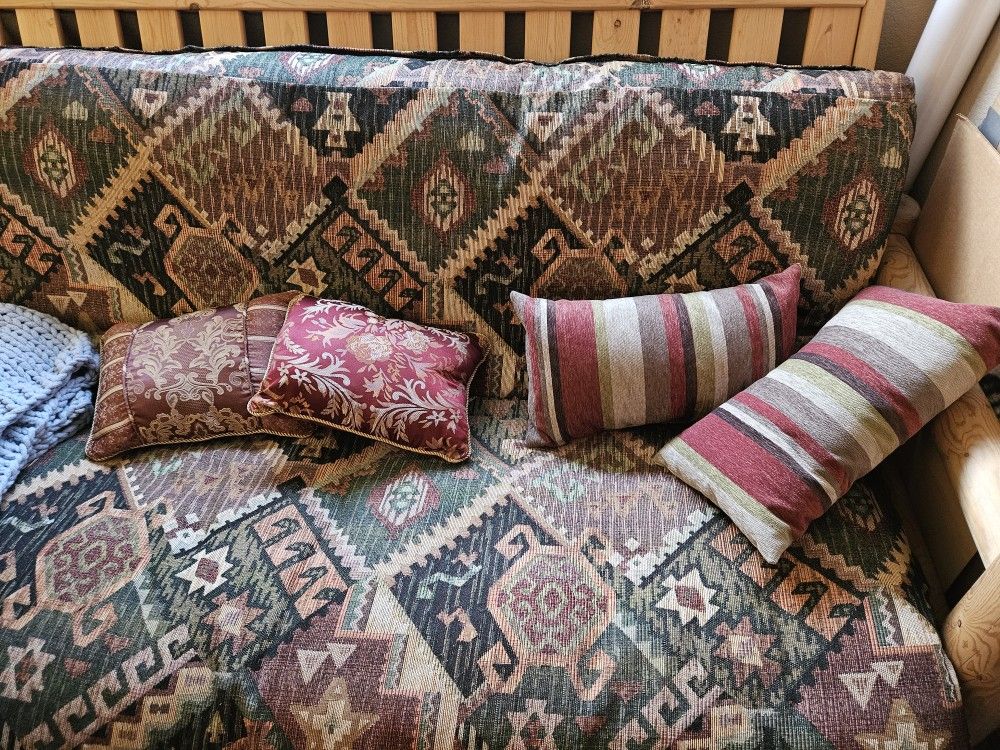 7ft FUTON