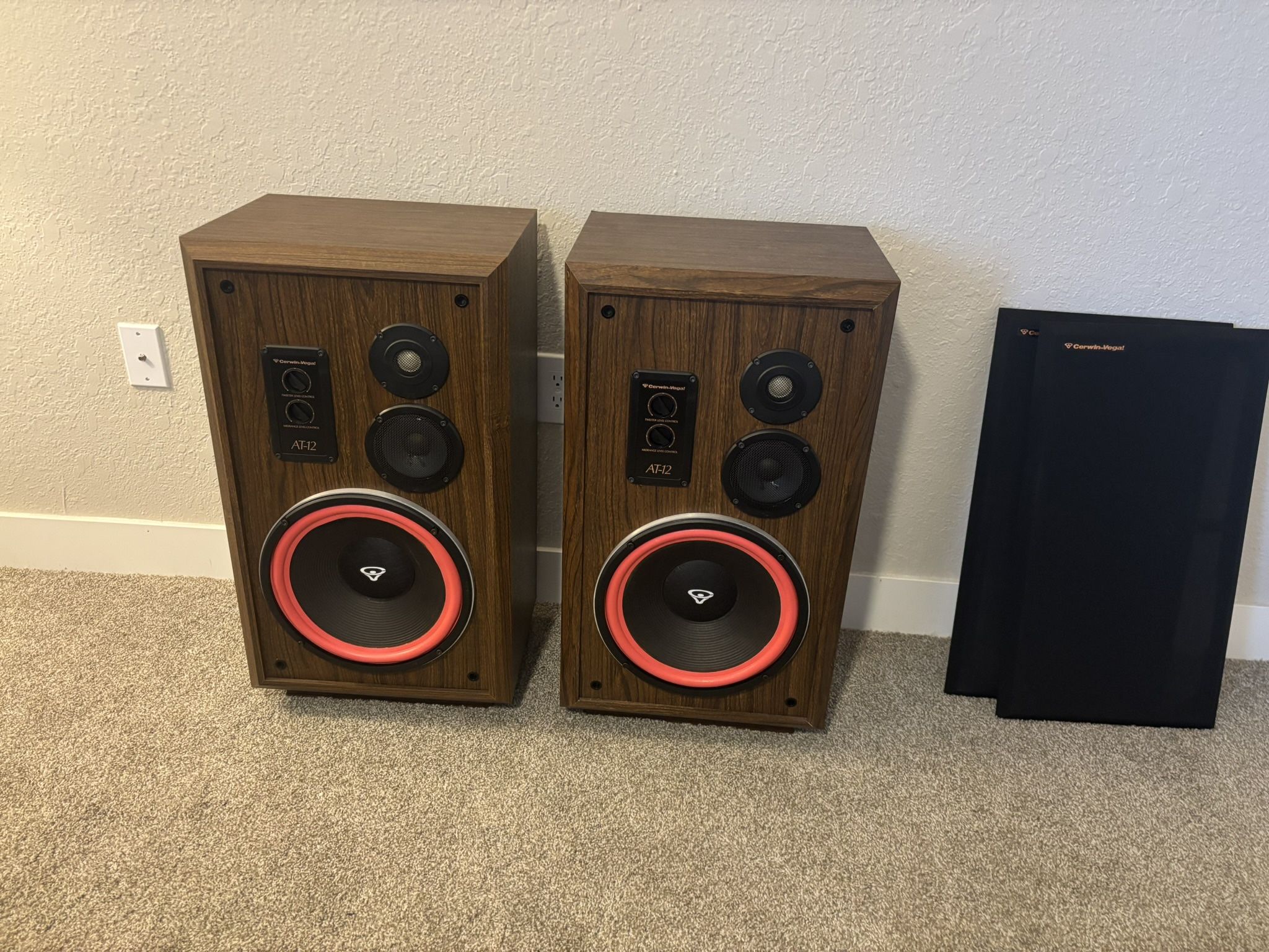 Cerwin Vega AT-12 AT12 Speakers Model Floor Standing