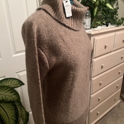 Women’s Sweater