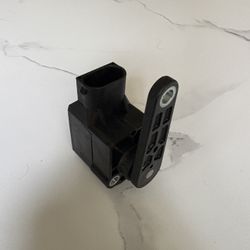 BMW E39/E46/E60/E65 Front Headlight Level Sensor