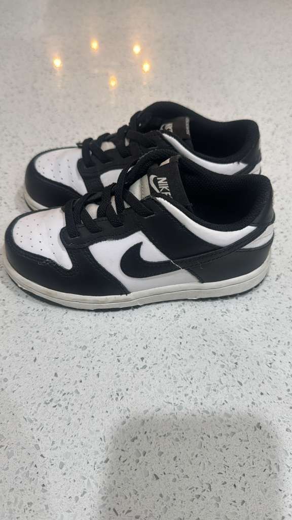 Nike Panda Size 10 Child