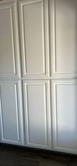 White Thermo foil, kitchen cabinet, doors, and drawer fronts with hinges included