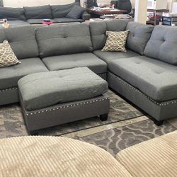 New Gray Nailhead Sectional Couch with Ottoman! Includes Free Delivery 🚚! 