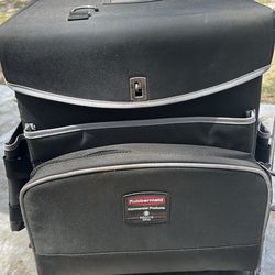 Rubbermaid carry on case