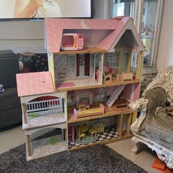 Dolls House 