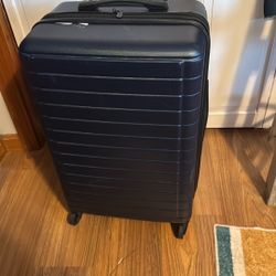 Protege hard sided expandable suitcase w spinner wheels