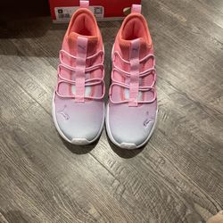 Girls Size 3 Pumas 
