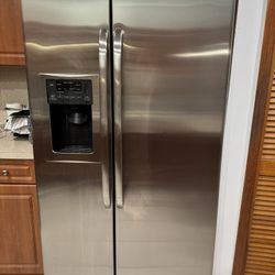 Refrigerador De Dos Puertas En Perfecto Estado 