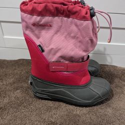 Women's Columbia Winter Snowboots Size 5.......$40 Firm Cash Only 