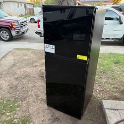 Everchill 12V RV Fridge – Dual Swing – Like New