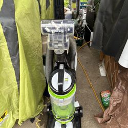  Bissell  Vacuum 