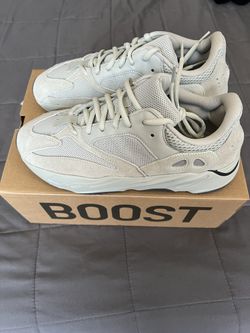 Yeezy Boost 700 Salt