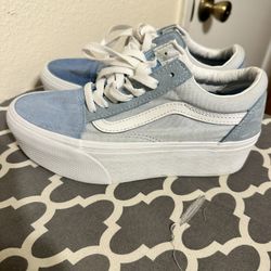 Girl’s Platform Vans 