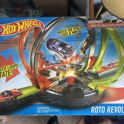 Hot Wheels Track Set – New in Box