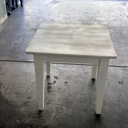$10 Table 