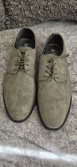 Nice Grey Dress 👞 Shoes.