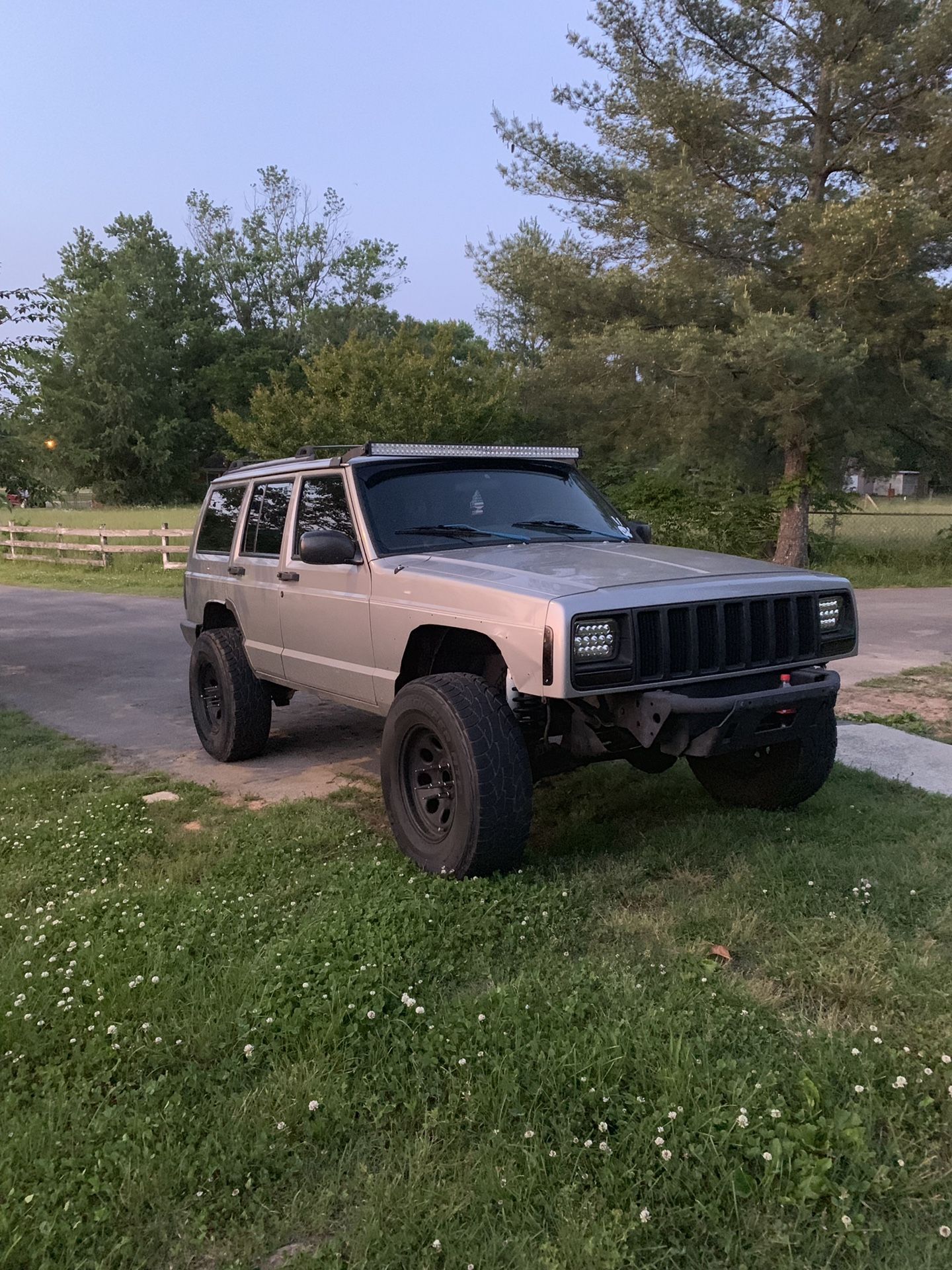 2000 Jeep Cherokee