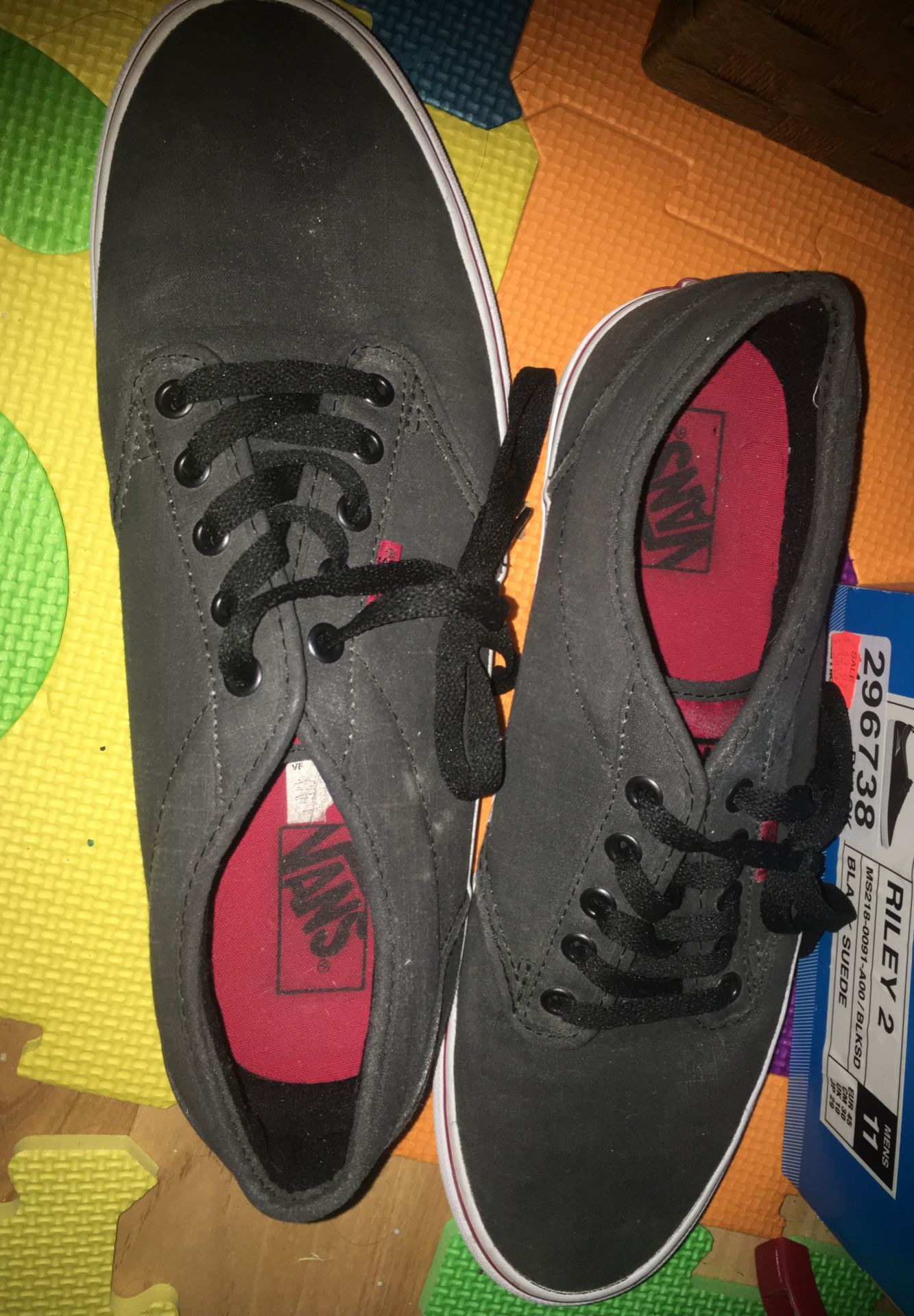 Vans SIZE 11 like new