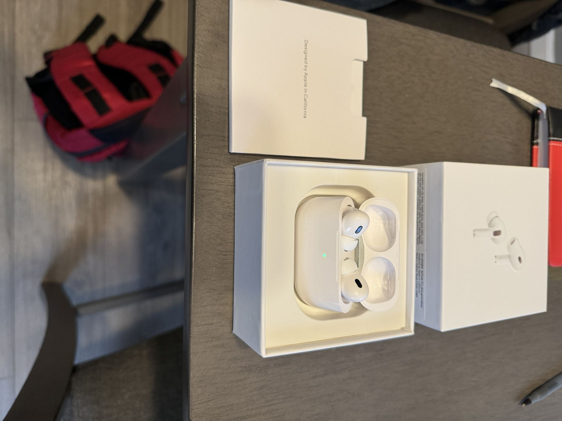 APPLE 🍎 AIRPODS PRO 2nd Generation USED LIKE NEW IN BOX
