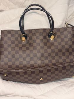 Lightly used aithentic LV bag