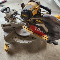 10" Dewalt Miter Saw Dual Bevel