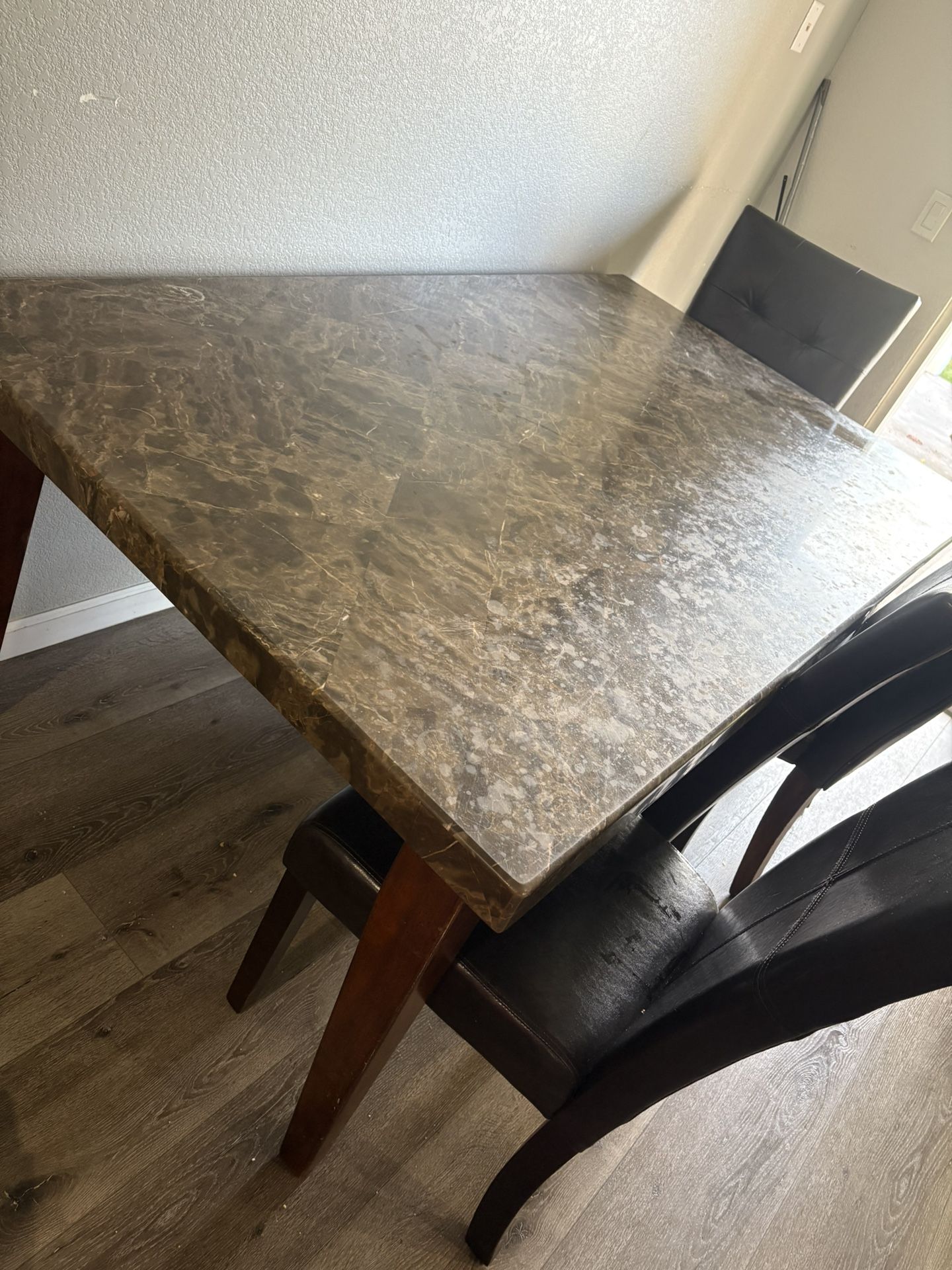 Dining Table With 4 chairs