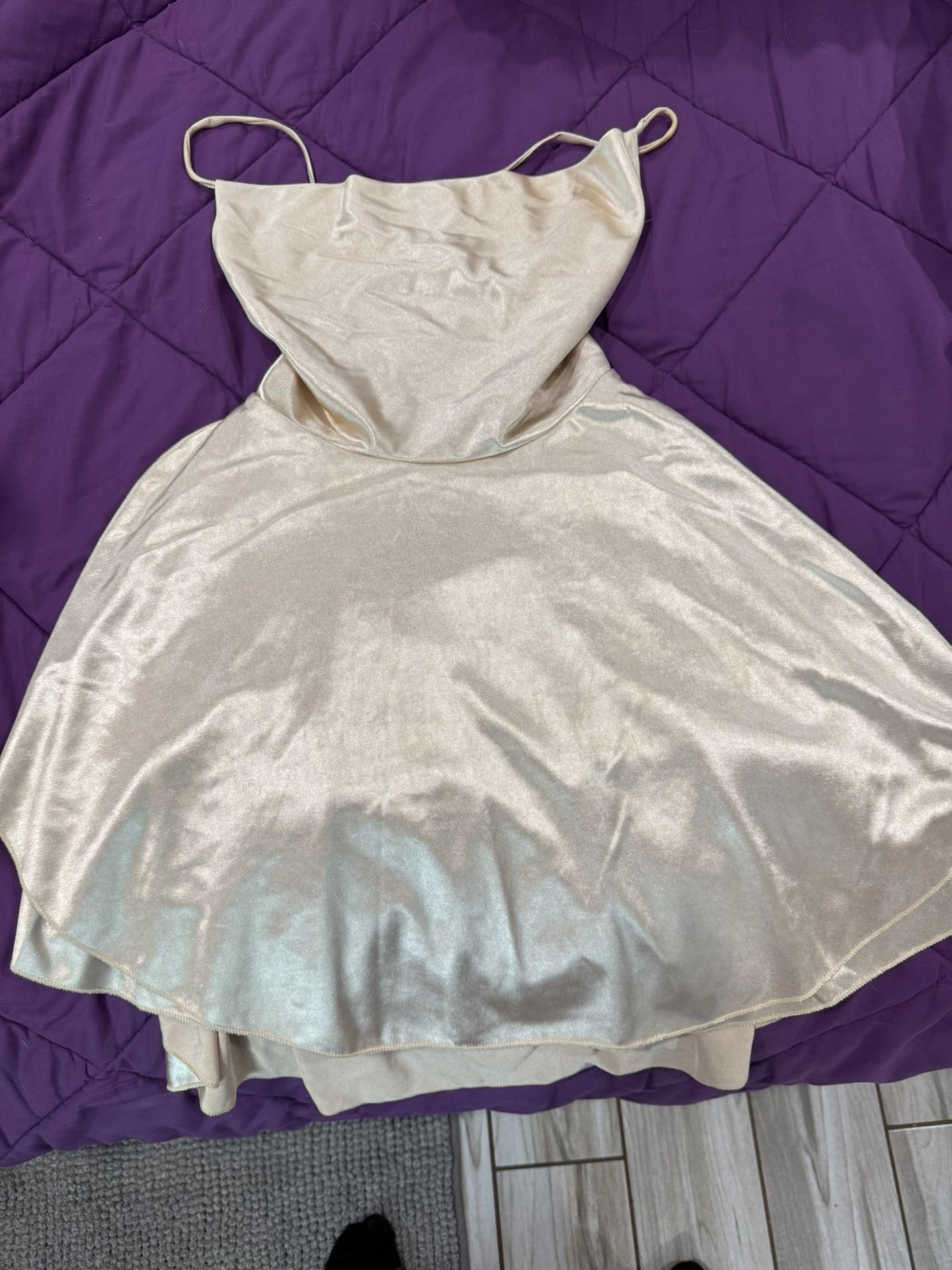 Elegant Cream Satin Dress. Women’s Size Large 