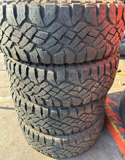 285/75/18 GOODYEAR 📍📍 Vendo un set de llantas con 80% de vida las 4 📍🌟