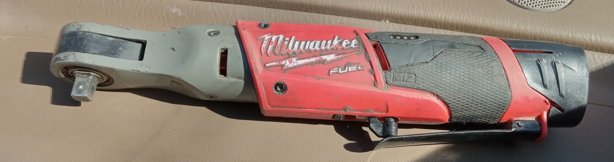 Milwaukee M12 12V 3/8" Rachet Fuel W/Battery & Charger