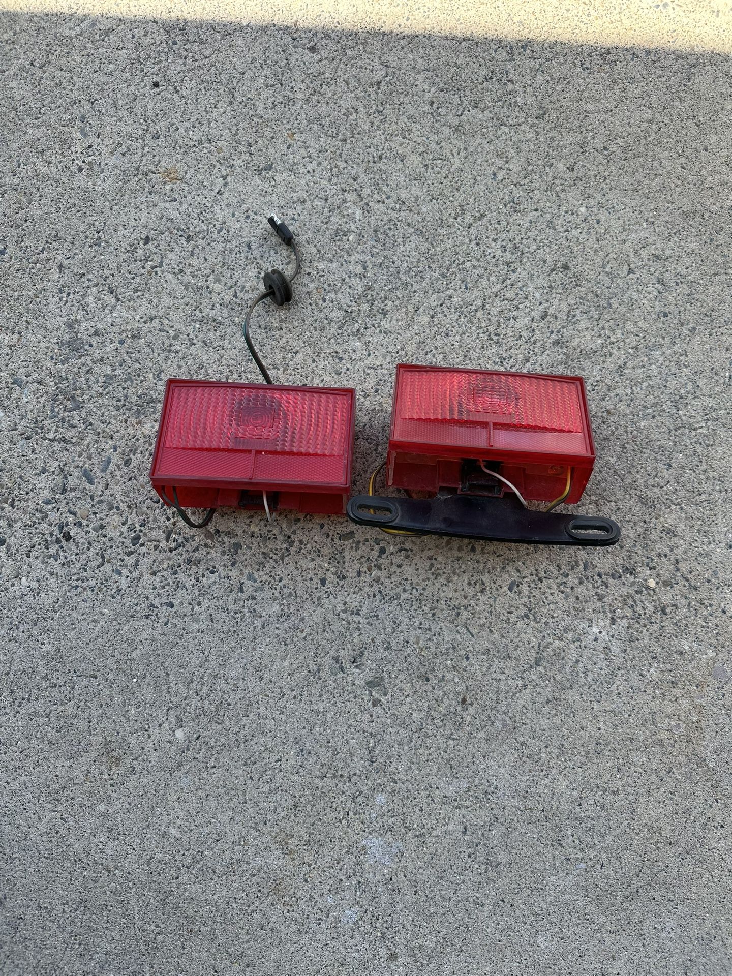 Free Trailer Lights Pick Up In Citrus Heights