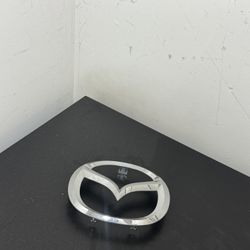 Mazda emblem