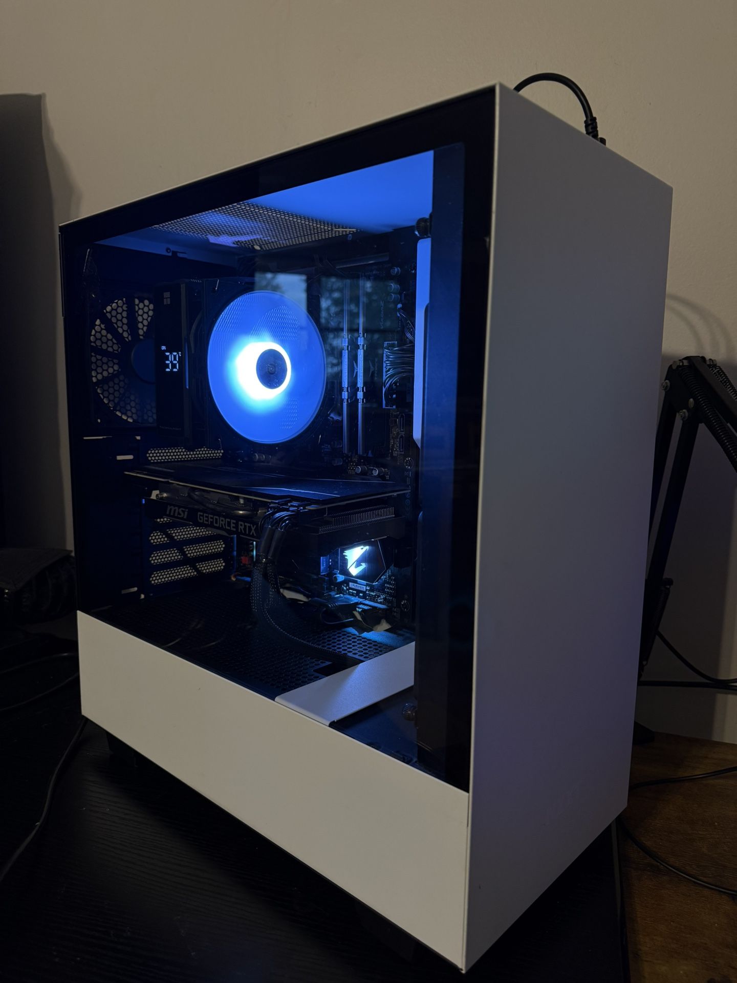 🖥️ Custom Gaming PC – Ryzen 7 3700X / RTX 2070 Super / NZXT Case / Battlefield 6 Ready