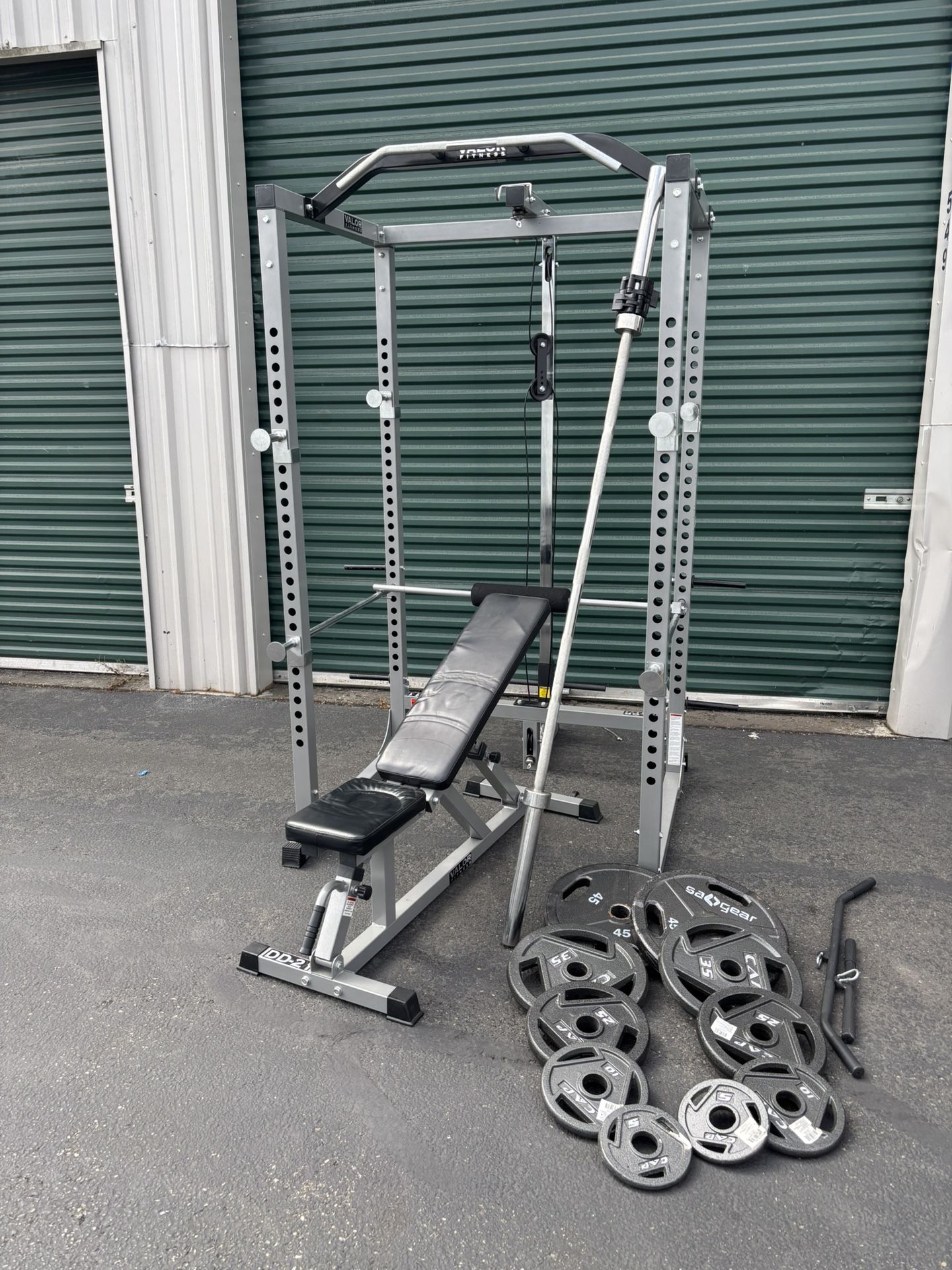 Power Rack With Lat Pull Down Weights Bar Bench