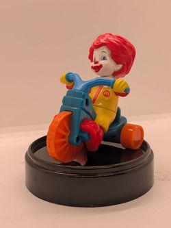 4" Tall  McDonalds 2006 Ronald McDonald Riding Tricycle Bike Toy Figure.  (#9626)
