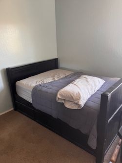 Full size bed