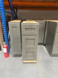 Vanity drawer base cabinet