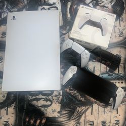 PS5/Ps Portal Bundle 3 Controllers