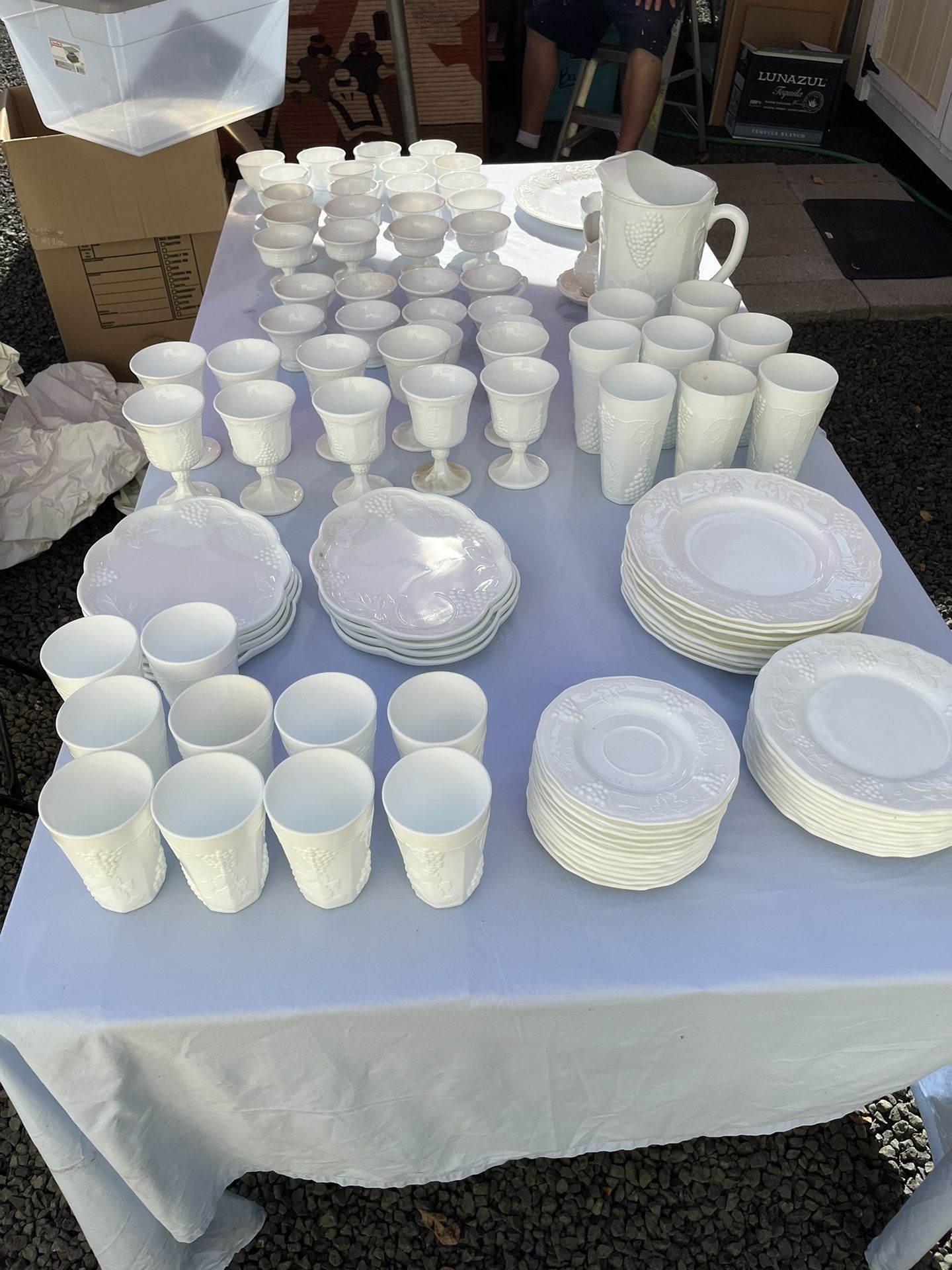 REDUCED Vintage 100 Piece Set Of Milk Glass