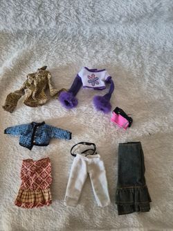 Bratz clothing bundle