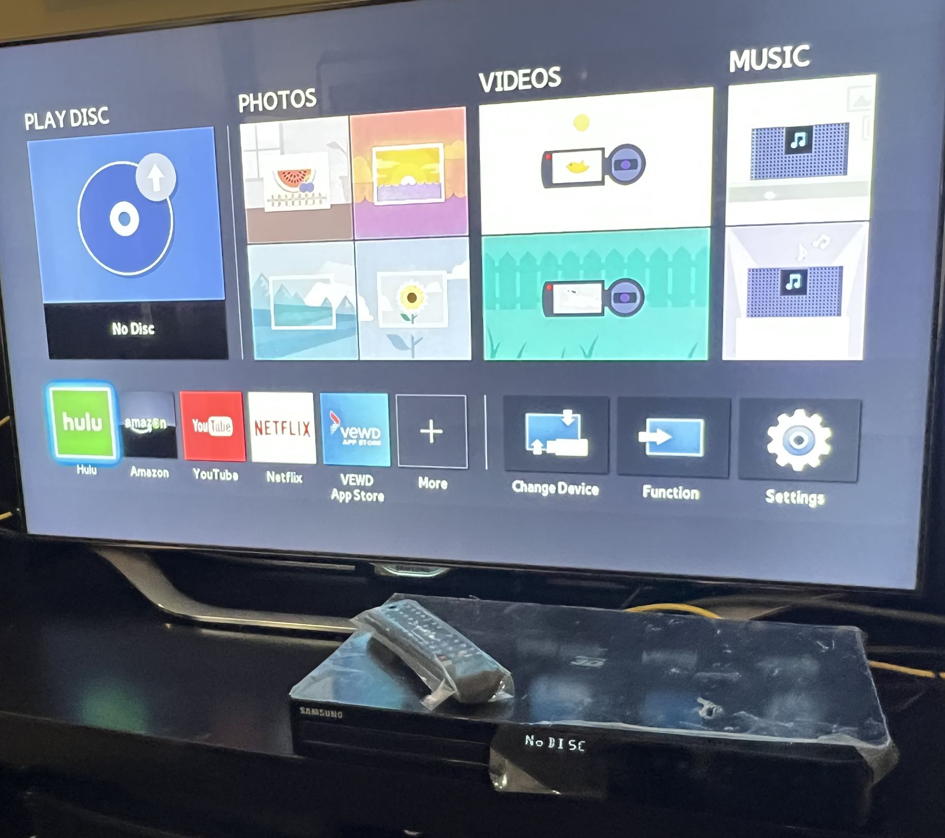 Samsung HT-J4500 3D Blu Ray Home Theater System 5.1, Player ONLY