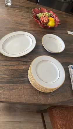 10 Strawberry Street GLD0001 Dishes