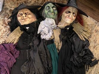 3 Witches and Cauldron