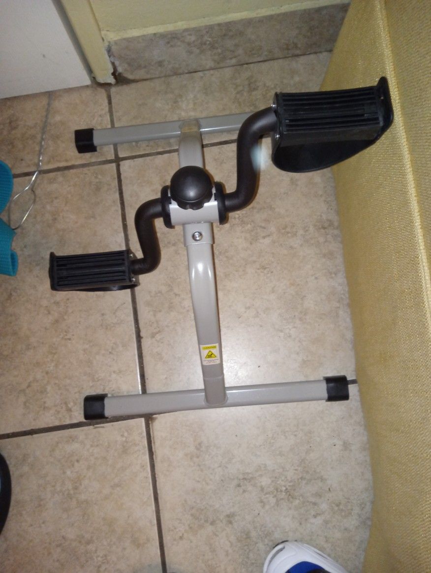 Exercise Bike $25 New 