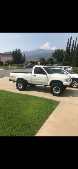 1989 Toyota pick 4x4 stick