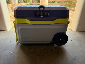 Cooler 18 volt built in blower