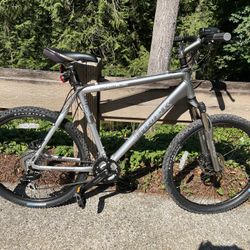 TREK 4300-D 21-inch Bicycle Mountain Bike for Sale in Issaquah, WA - OfferUp TREK 4300-D 21-inch Bicycle Mountain Bike for Sale in Issaquah, WA - OfferUp